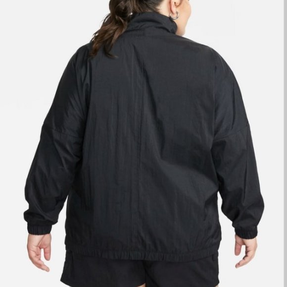 Nike Sportswear Essential Woven Jacket 1X - Picture 4 of 15